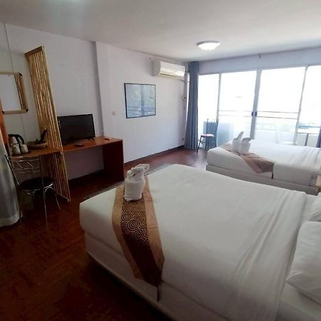 Beachfront Hotel Cha Am Cha-Am Dış mekan fotoğraf