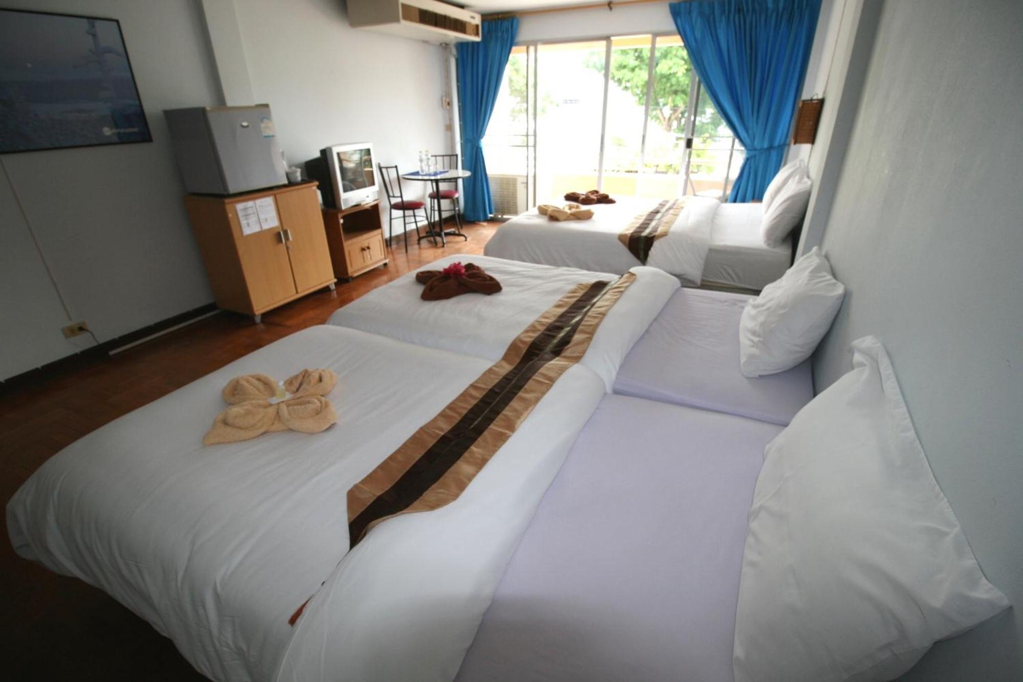 Beachfront Hotel Cha Am Cha-Am Oda fotoğraf