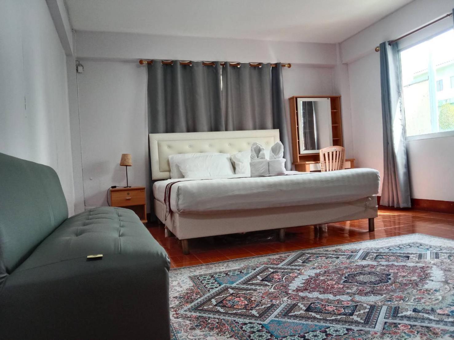 Beachfront Hotel Cha Am Cha-Am Dış mekan fotoğraf