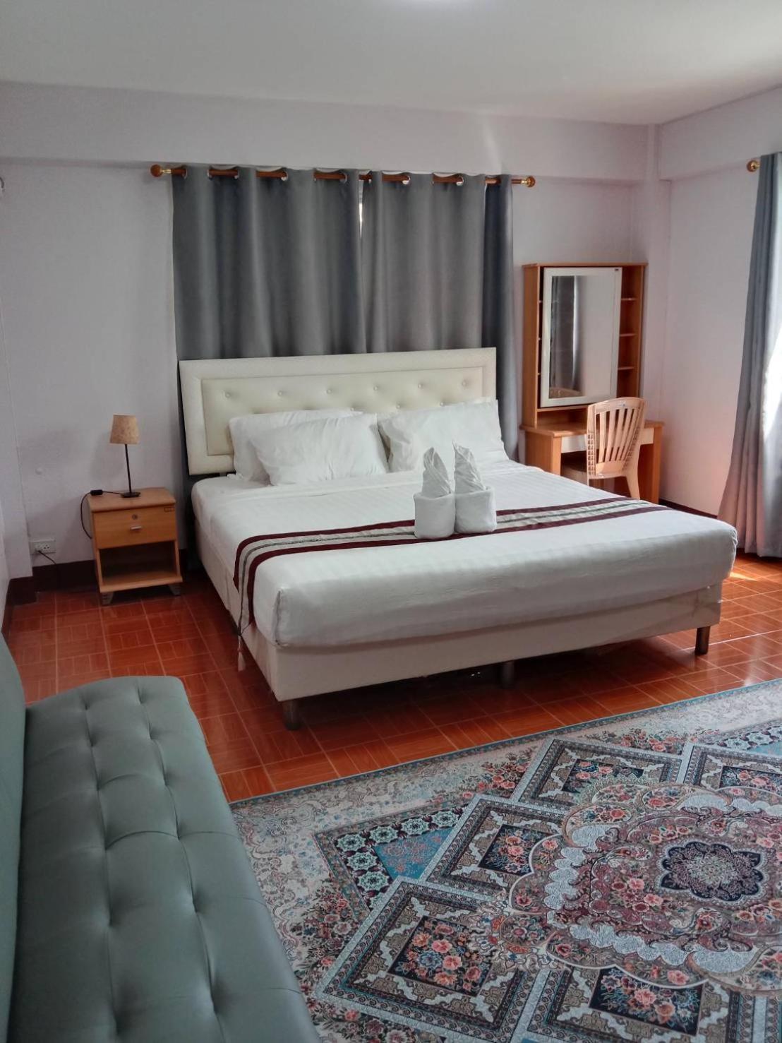 Beachfront Hotel Cha Am Cha-Am Dış mekan fotoğraf