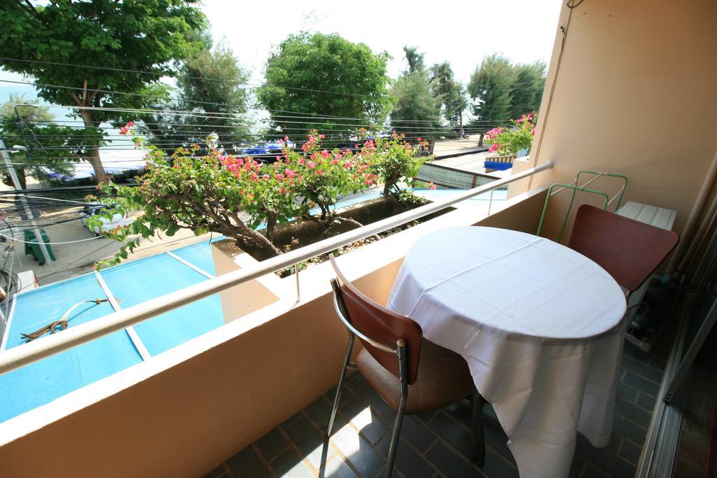 Beachfront Hotel Cha Am Cha-Am Dış mekan fotoğraf