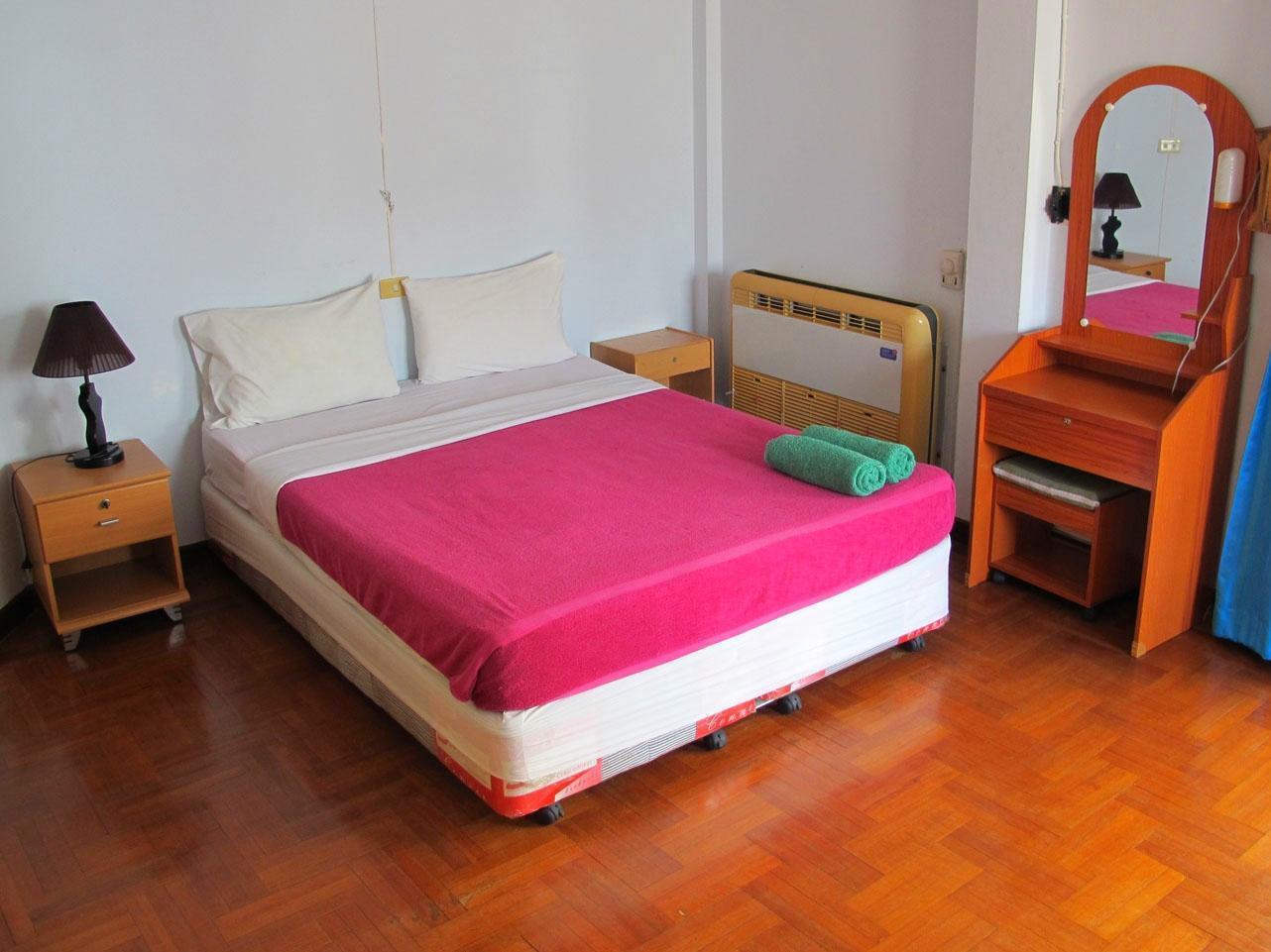 Beachfront Hotel Cha Am Cha-Am Dış mekan fotoğraf