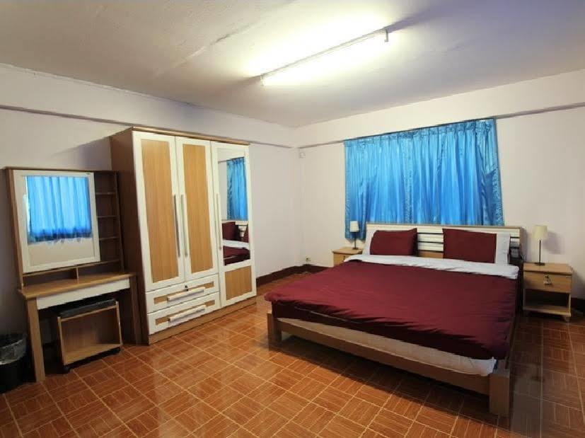 Beachfront Hotel Cha Am Cha-Am Dış mekan fotoğraf