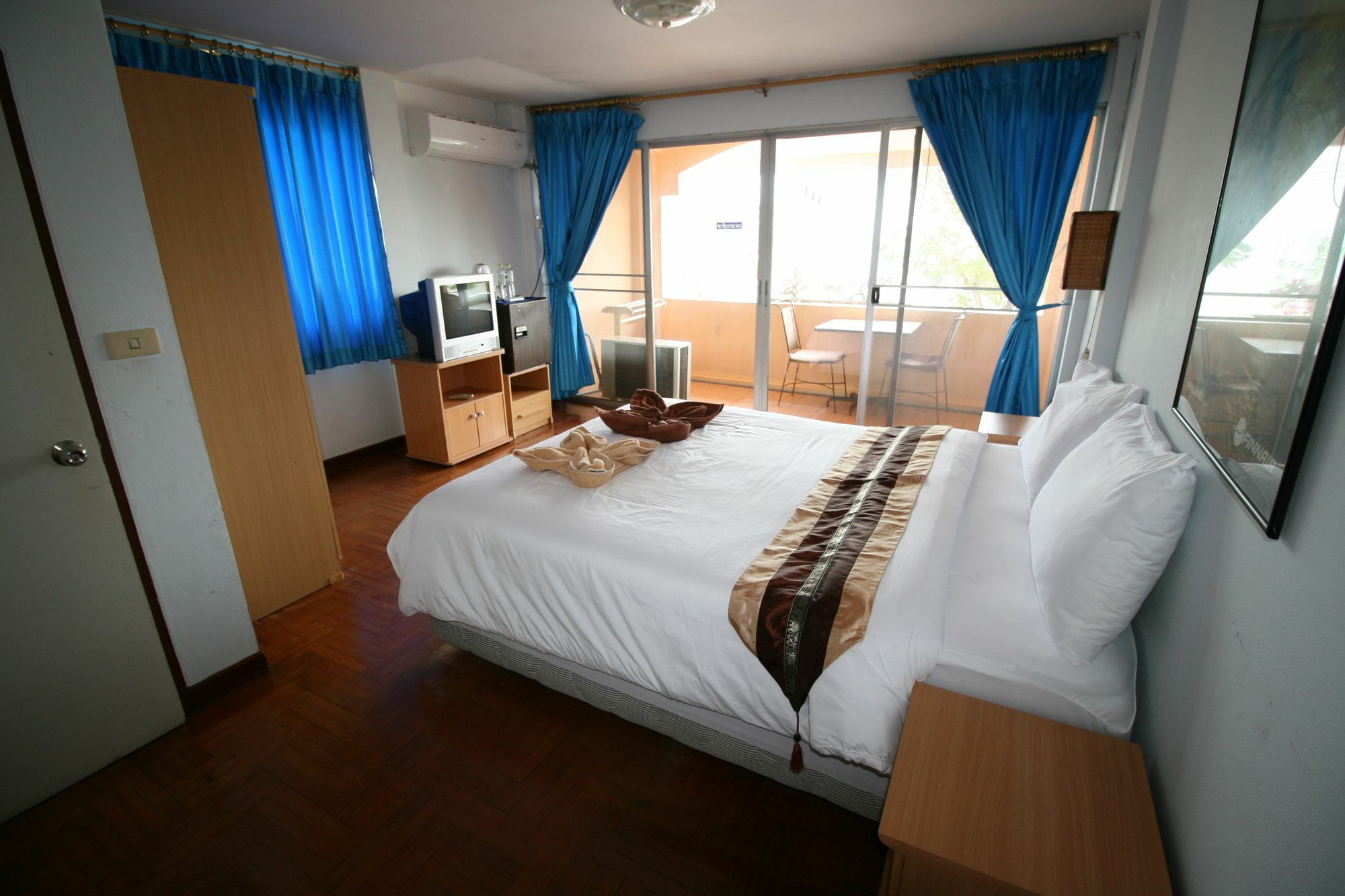 Beachfront Hotel Cha Am Cha-Am Dış mekan fotoğraf