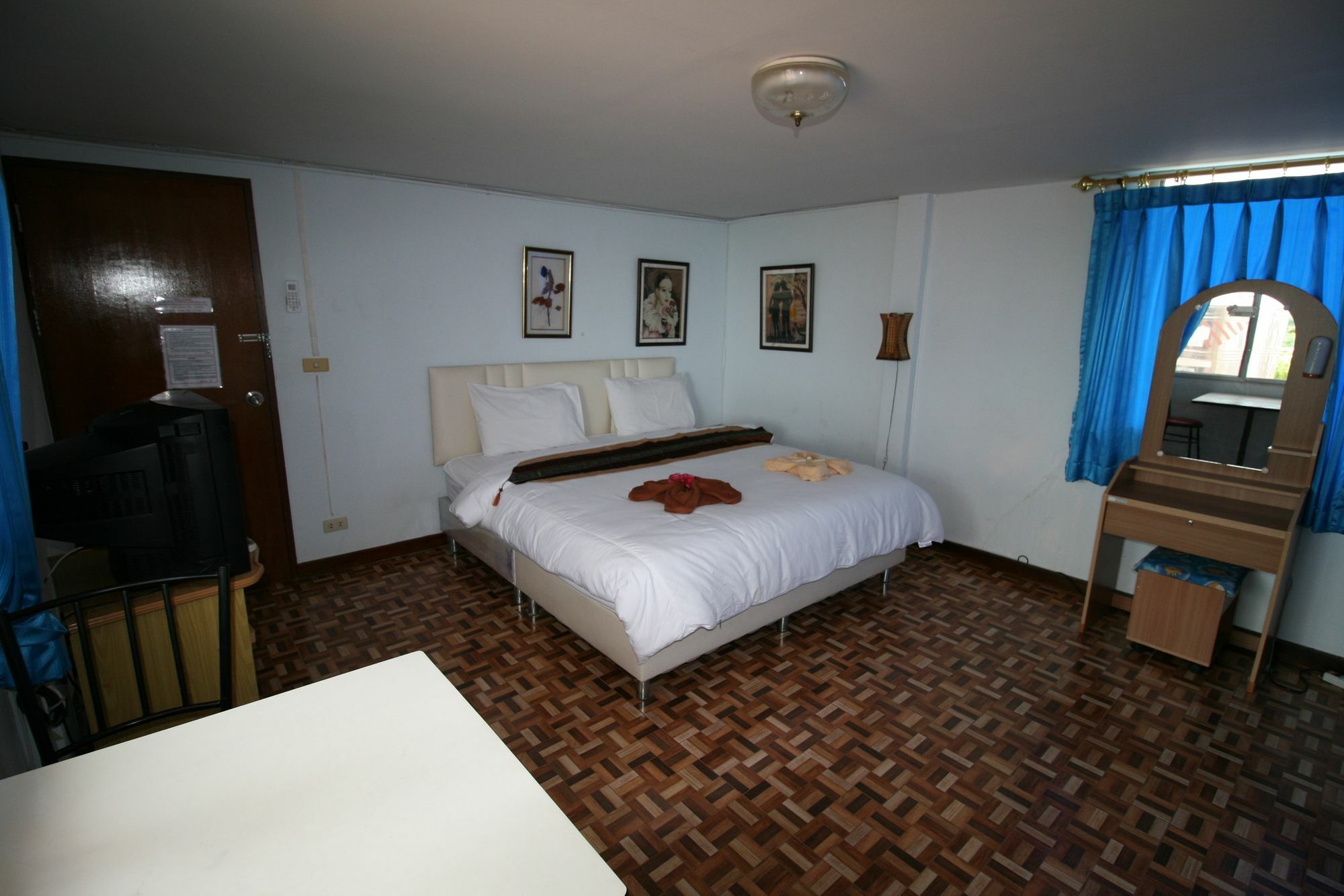 Beachfront Hotel Cha Am Cha-Am Dış mekan fotoğraf